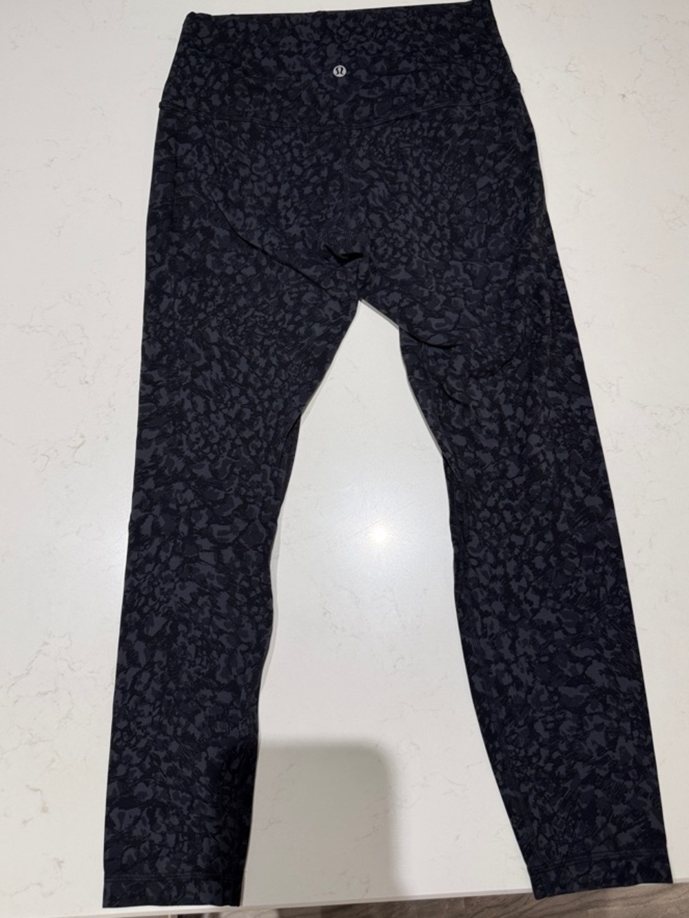 Lululemon Black Cropped Print Leggings